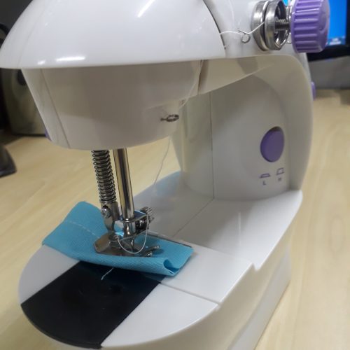 Mini Máquina de Costura